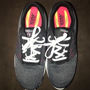 🆕 New comfortable skechers gowalk 4 sneakers